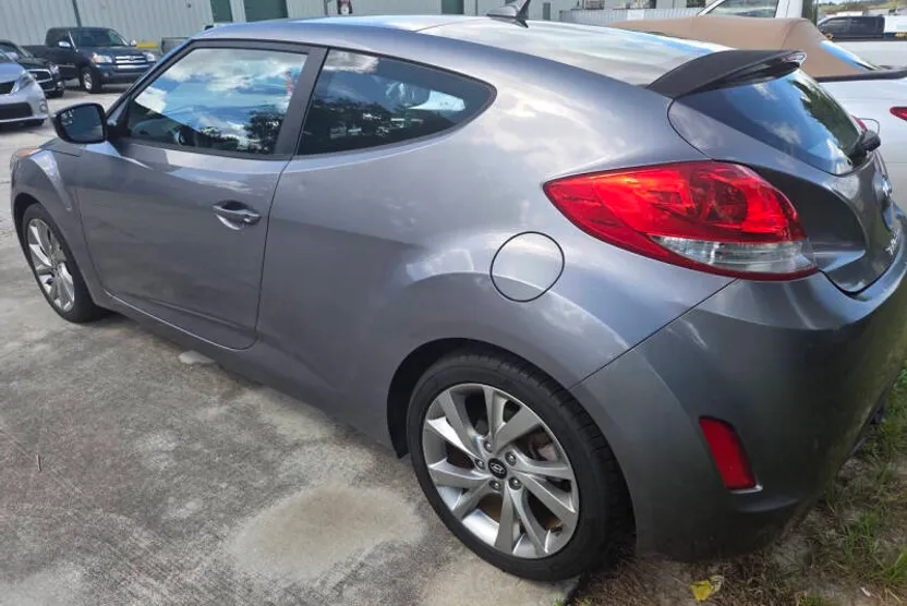 2016 Hyundai Veloster Turbo R-Spec Rally Edition photo 1