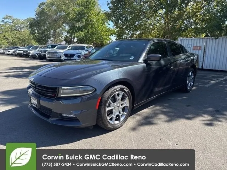 2016 Dodge Charger SXT photo 1
