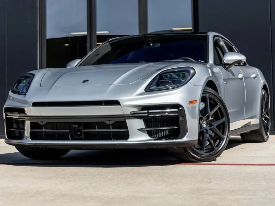 2025 Porsche Panamera Turbo S E-Hybrid photo 1