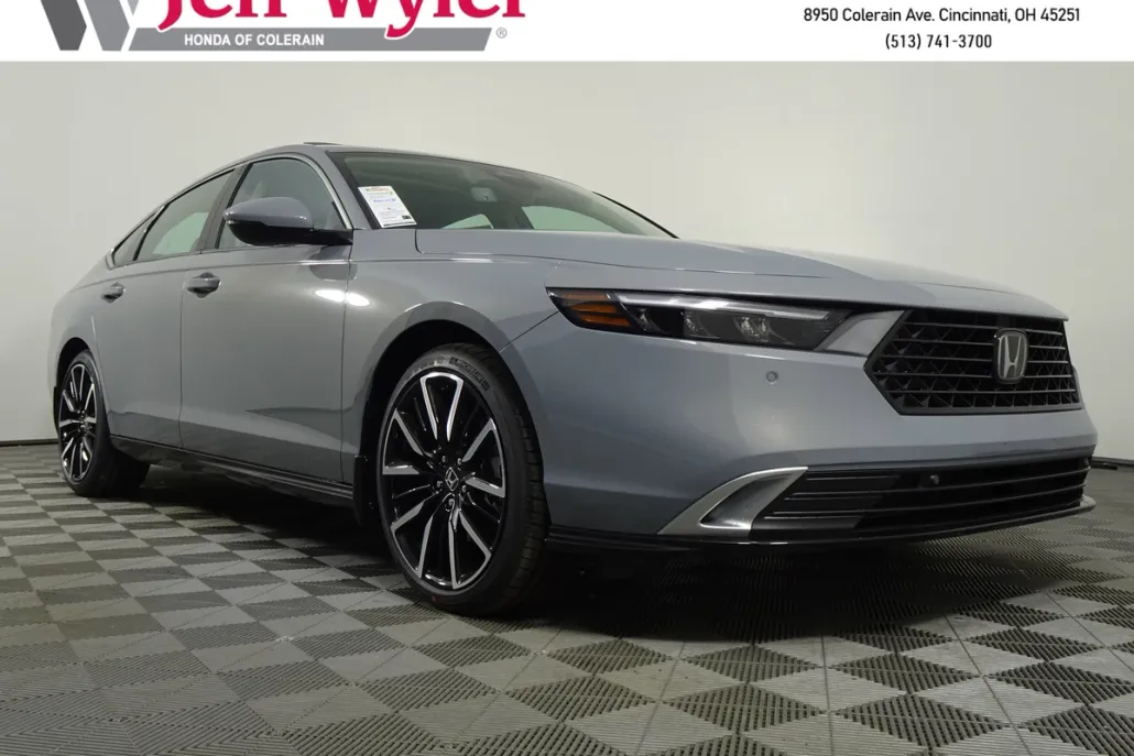2025 Honda Accord Hybrid Touring photo 1