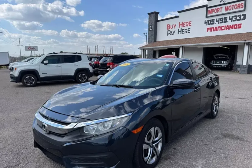 2018 Honda Civic LX photo 1