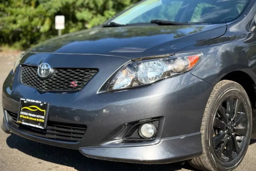 2009 Toyota Corolla photo 1