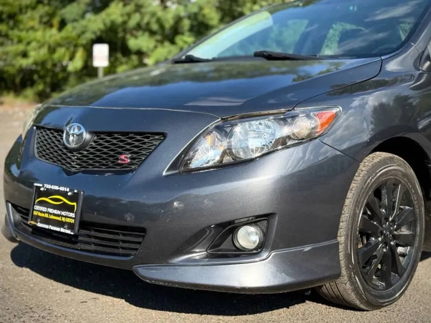 2009 Toyota Corolla photo 1