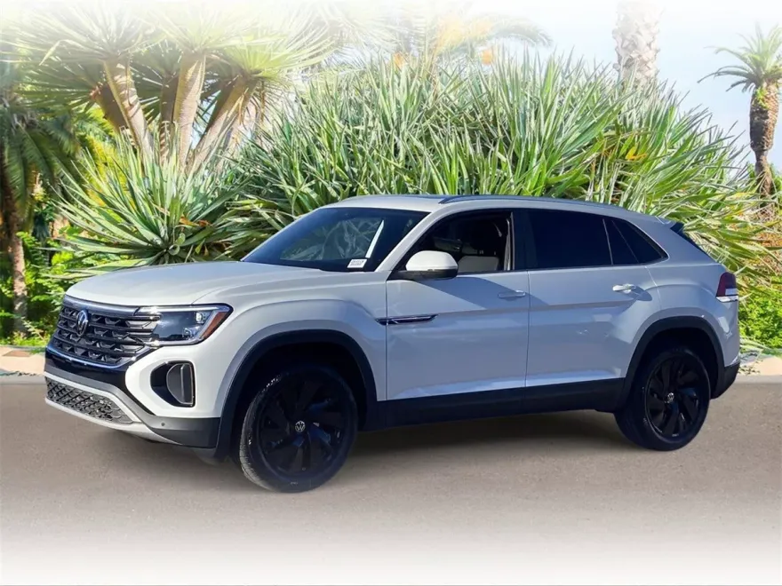 2026 Volkswagen Atlas Cross Sport SE Technology photo 1