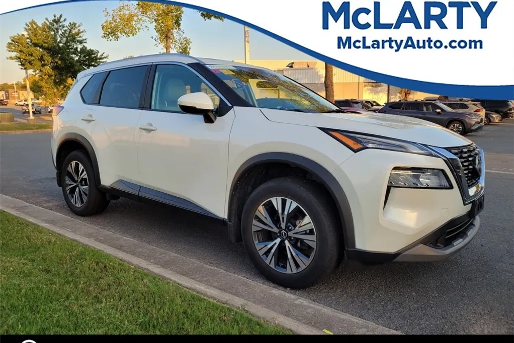2023 Nissan Rogue SV photo 1