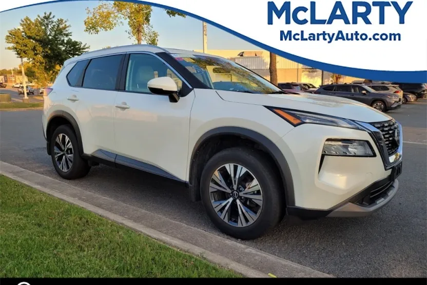 2023 Nissan Rogue SV photo 1