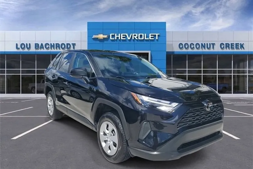 2024 Toyota RAV4 LE photo 1