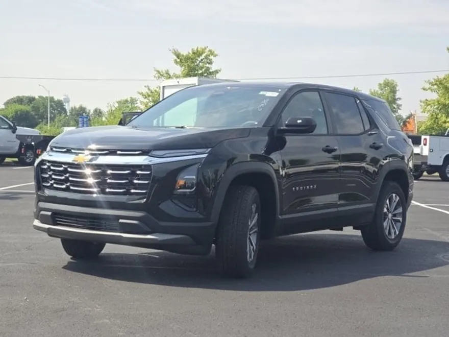 2026 Chevrolet Equinox LT photo 1