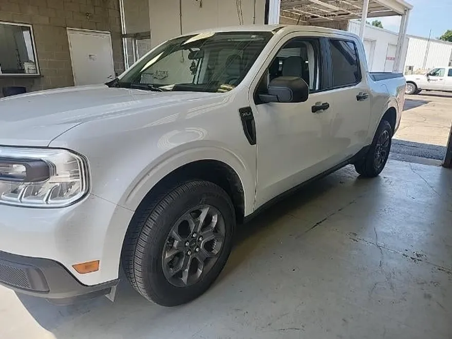 2024 Ford Maverick XLT photo 1