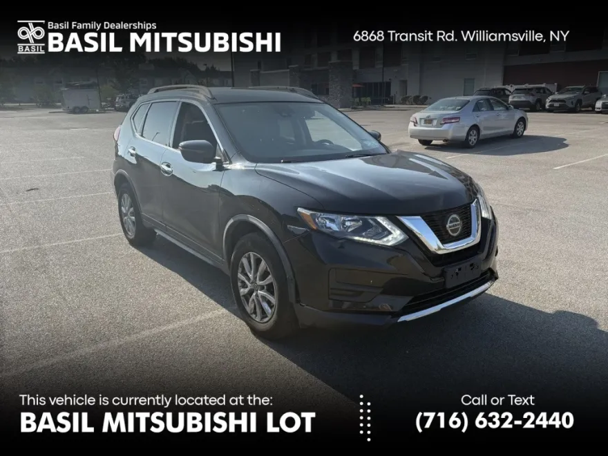 2020 Nissan Rogue SV photo 1