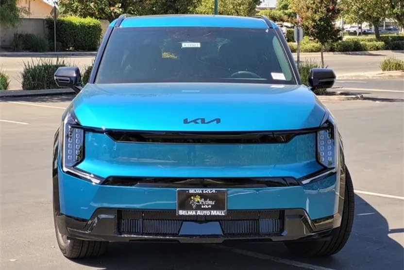 2026 Kia EV9 Land photo 1
