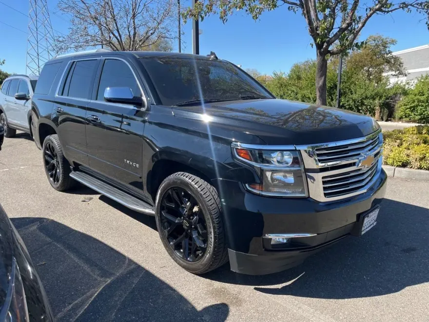 2020 Chevrolet Tahoe Premier photo 1