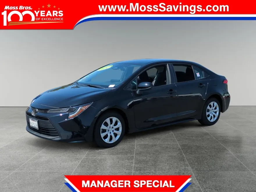 2024 Toyota Corolla LE photo 1