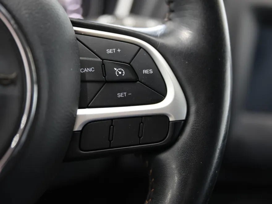 2019 Jeep Compass Latitude photo 30