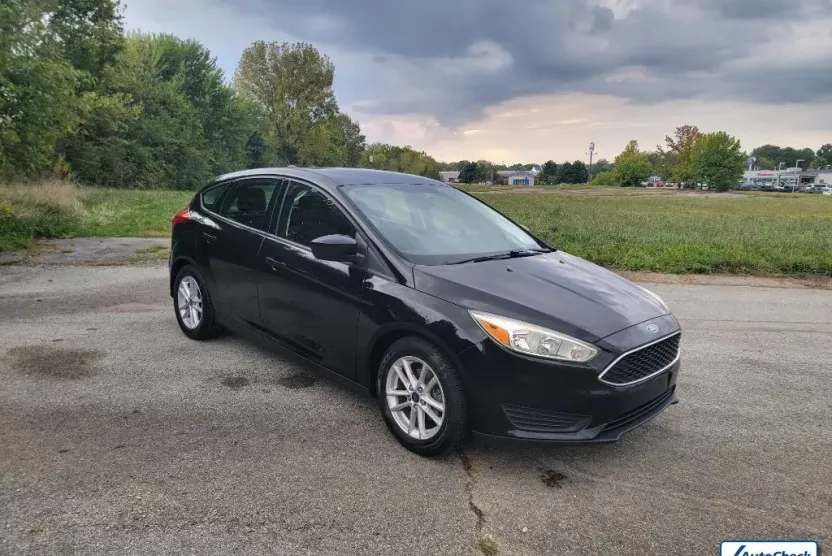 2018 Ford Focus SE photo 1