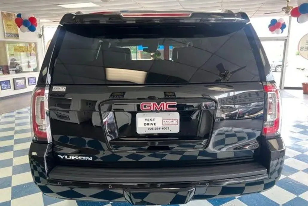 2020 Gmc Yukon SLT photo 1