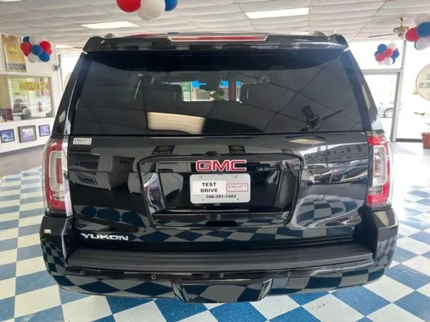 2020 Gmc Yukon SLT photo 1