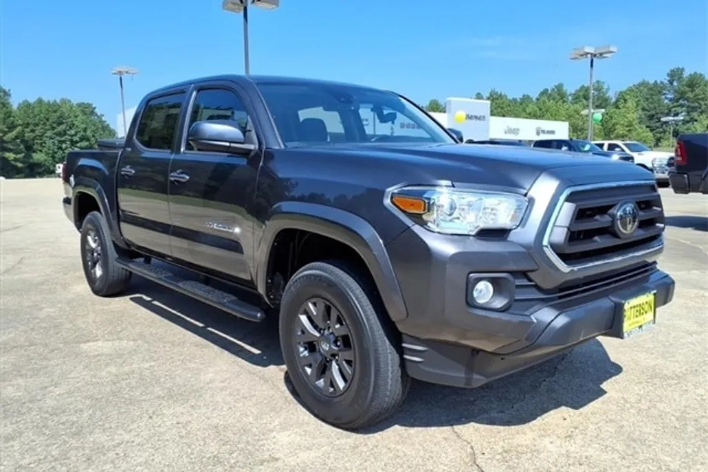 2022 Toyota Tacoma SR5 V6 photo 1