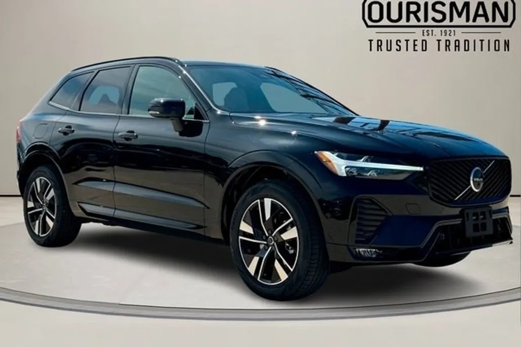 2026 Volvo XC60 B5 Plus photo 1