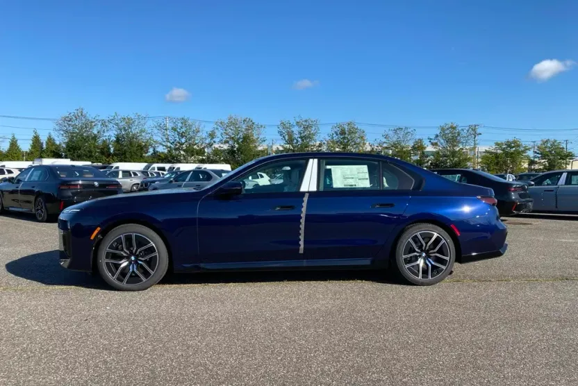 2026 Bmw 760i xDrive photo 1