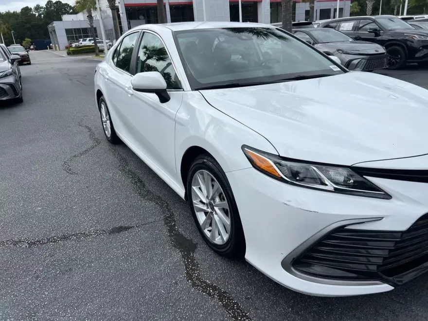 2024 Toyota Camry LE photo 1