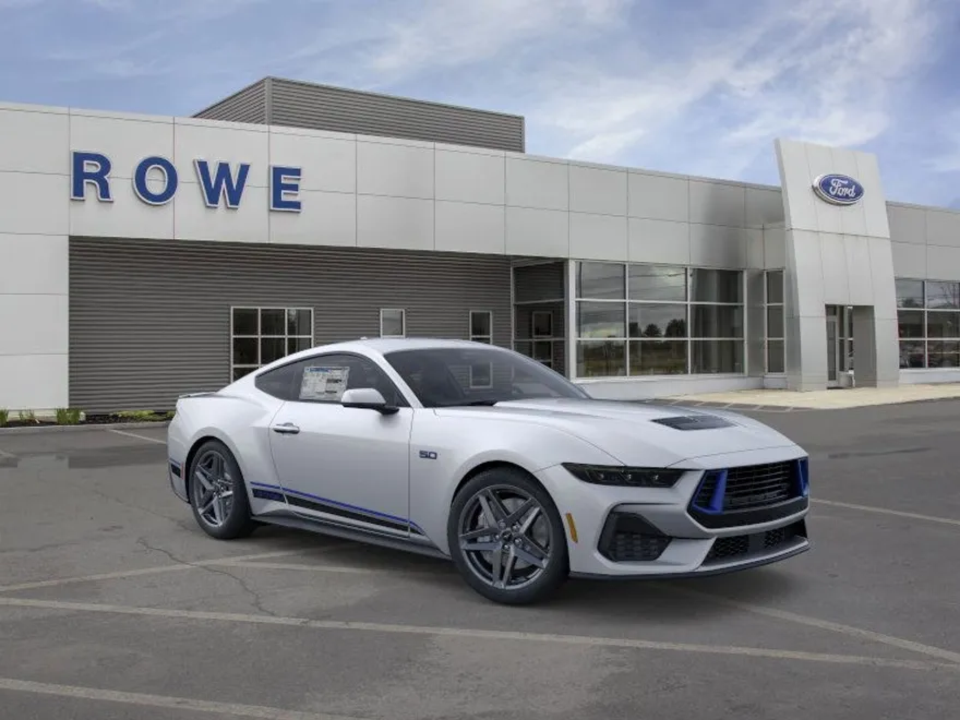 2025 Ford Mustang GT Premium photo 1