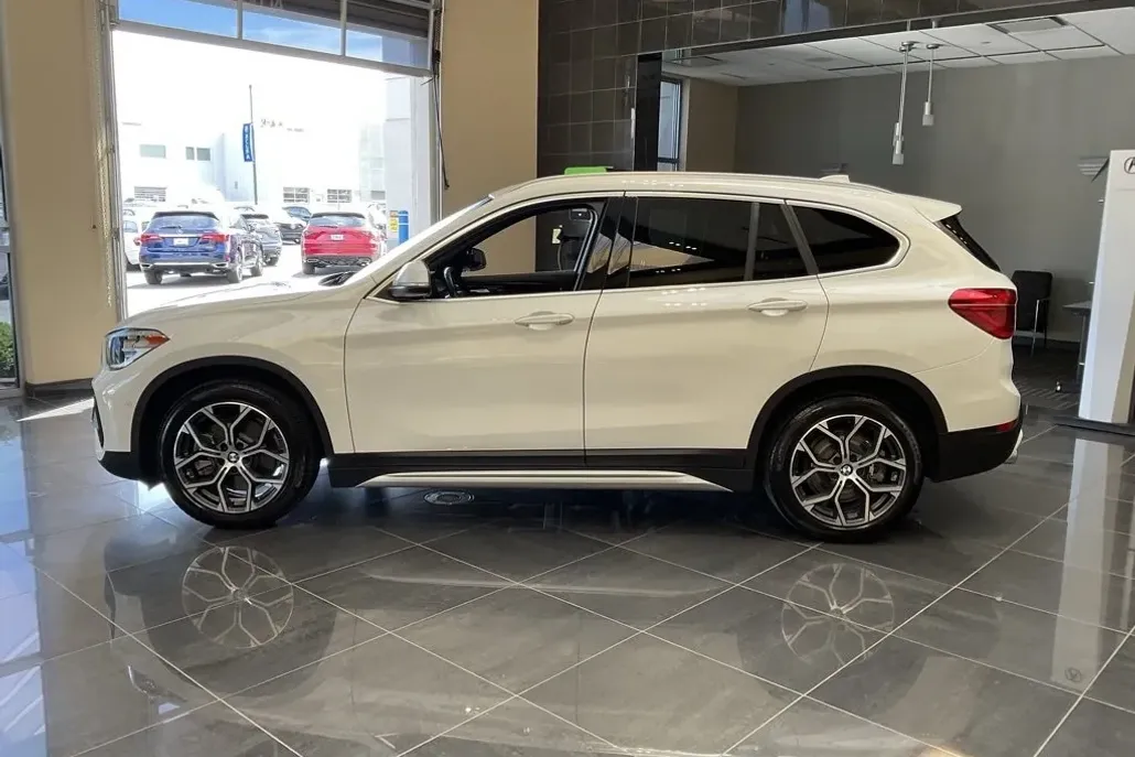 2022 Bmw X1 XDrive28i photo 1