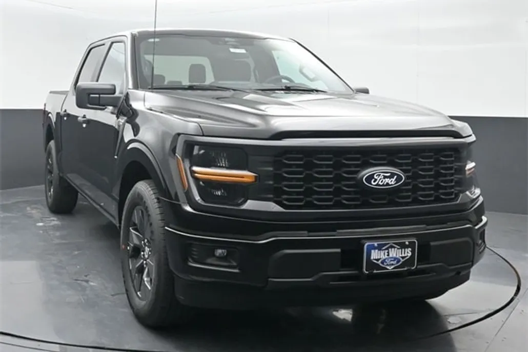 2025 Ford F-150 STX photo 1