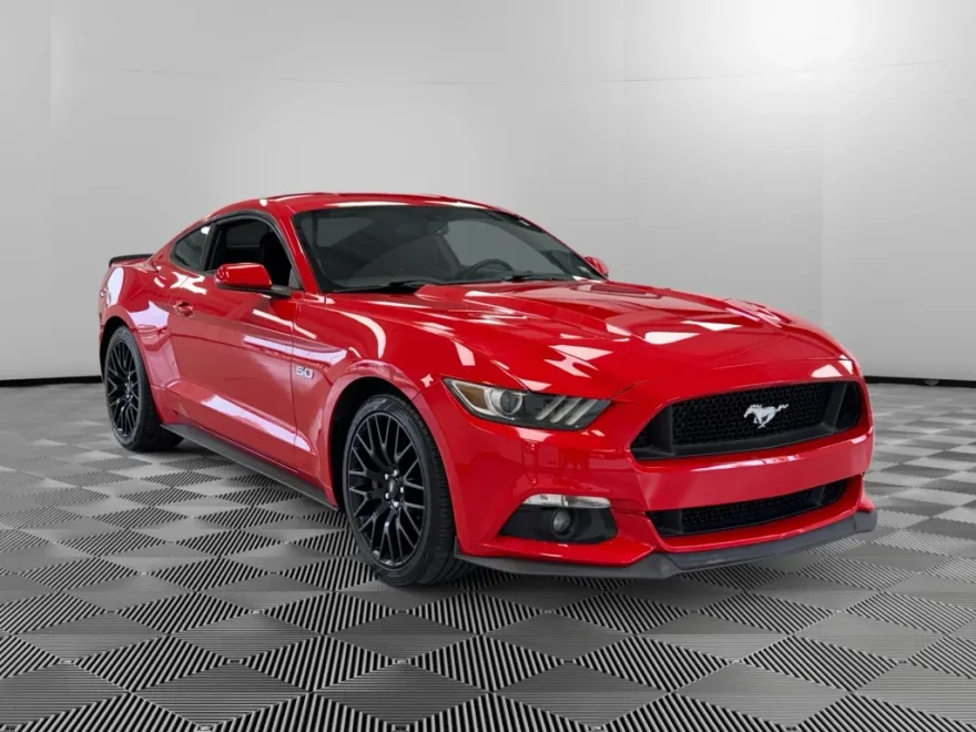 2016 Ford Mustang GT photo 1