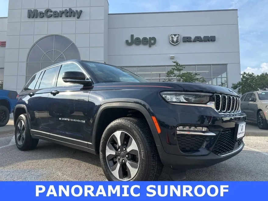 2024 Jeep Cherokee Limited 4xe photo 1