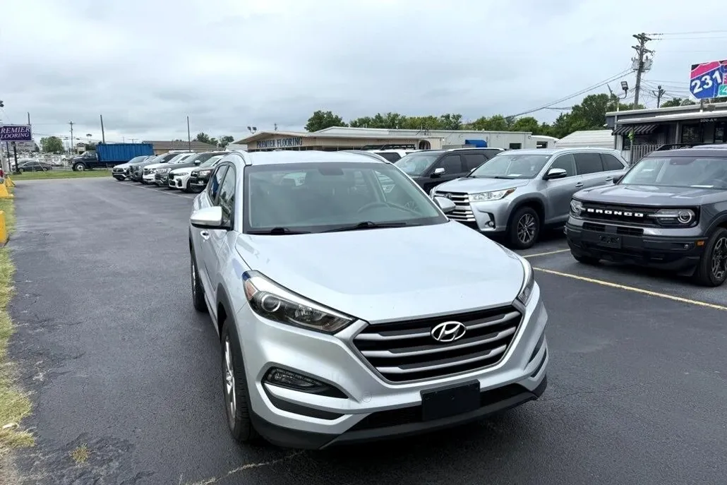 2018 Hyundai Tucson SEL Plus photo 1