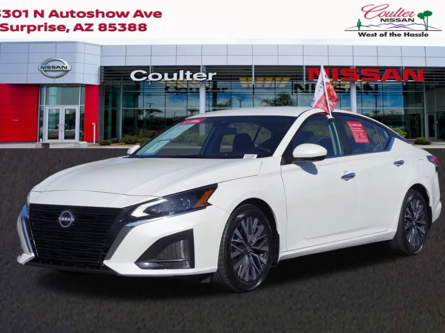 2023 Nissan Altima 2.5 SV photo 1