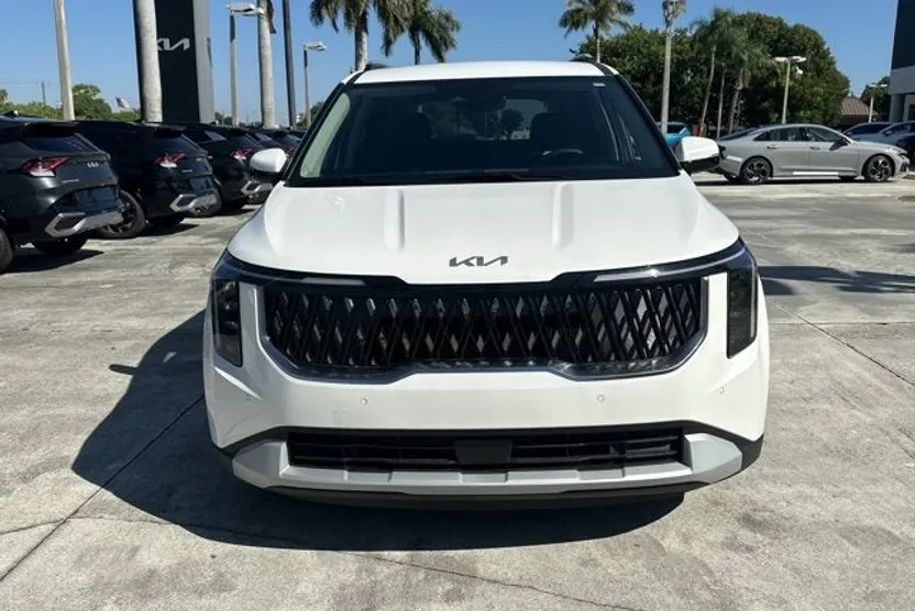 2026 Kia Carnival EX photo 1