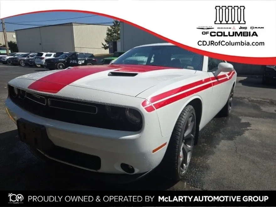 2019 Dodge Challenger SXT photo 1