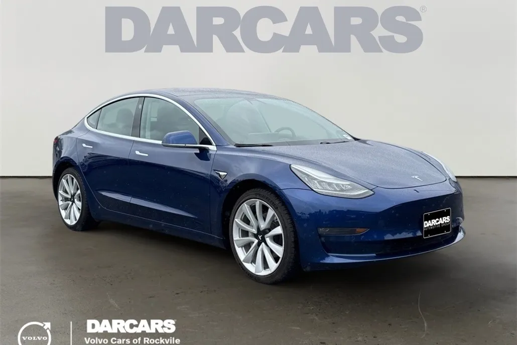 2019 Tesla Model 3 Long Range photo 1