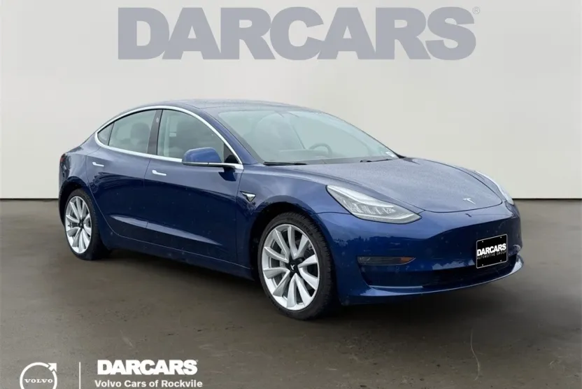 2019 Tesla Model 3 Long Range photo 1