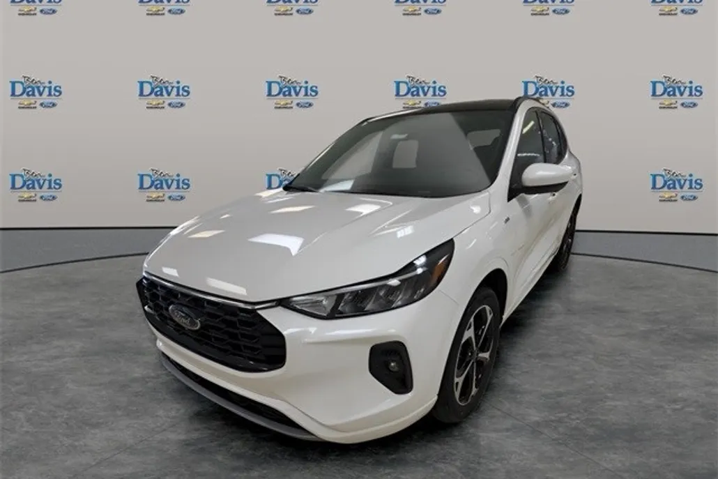 2024 Ford Escape ST-Line Select photo 1