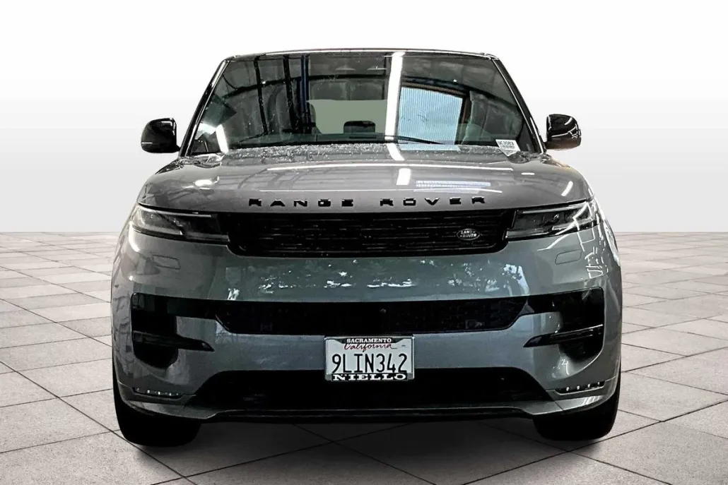 2024 Land Rover Range Rover Sport SE photo 1