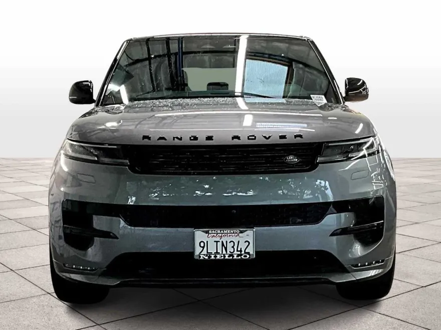 2024 Land Rover Range Rover Sport SE photo 1