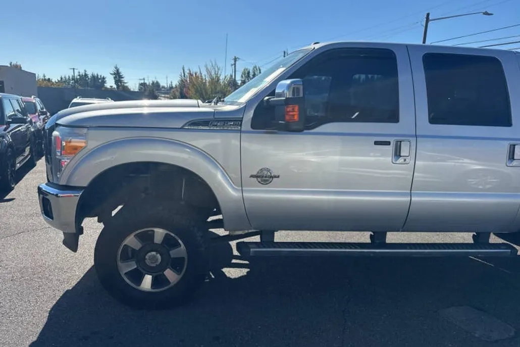 2015 Ford F-350 Lariat photo 1