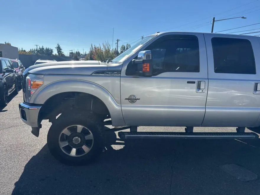 2015 Ford F-350 Lariat photo 1