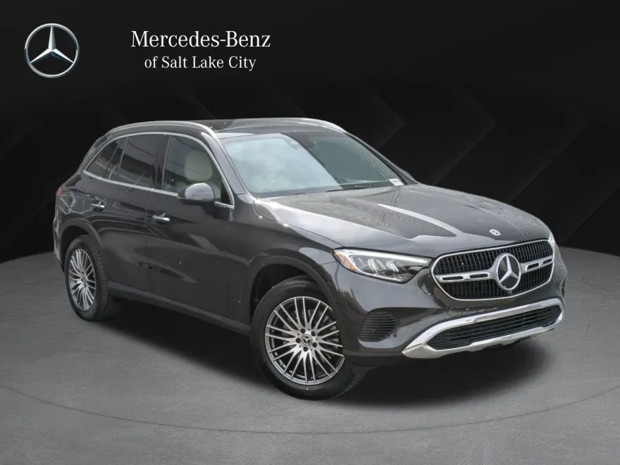 2025 Mercedes Benz GLC 300 4MATIC photo 1