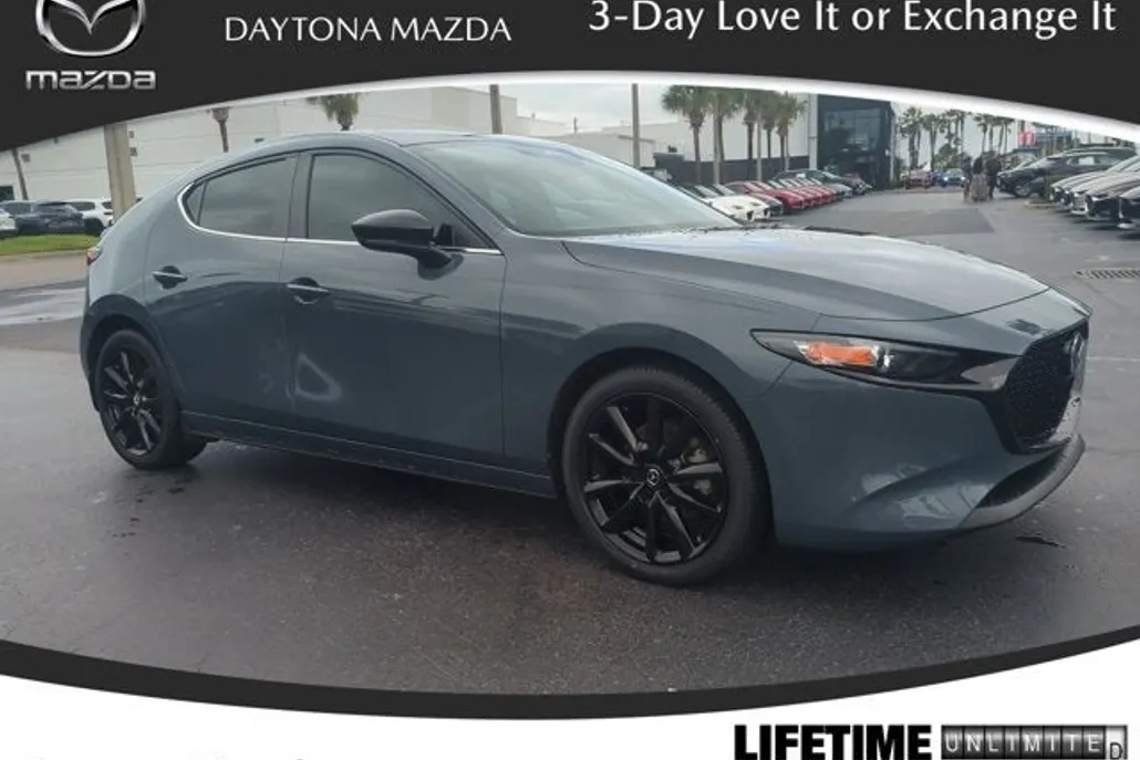 2024 Mazda Mazda3 Hatchback 2.5 s Carbon photo 1