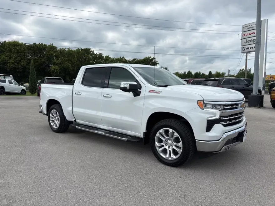 2023 Chevrolet Silverado 1500 LTZ photo 1