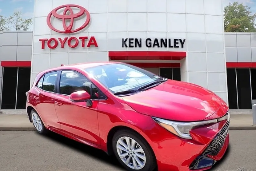 2025 Toyota Corolla SE photo 1