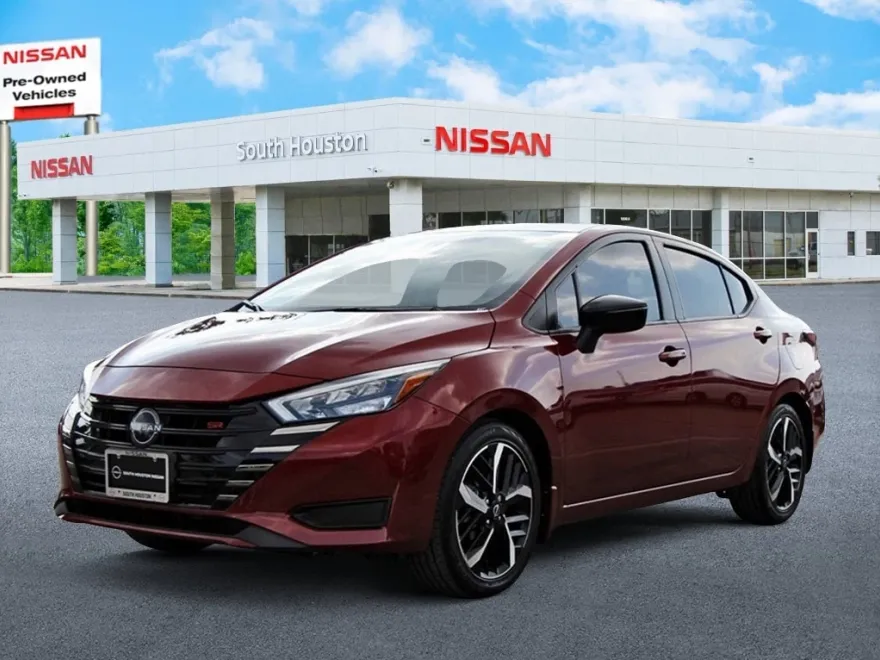 2024 Nissan Versa 1.6 SR photo 1
