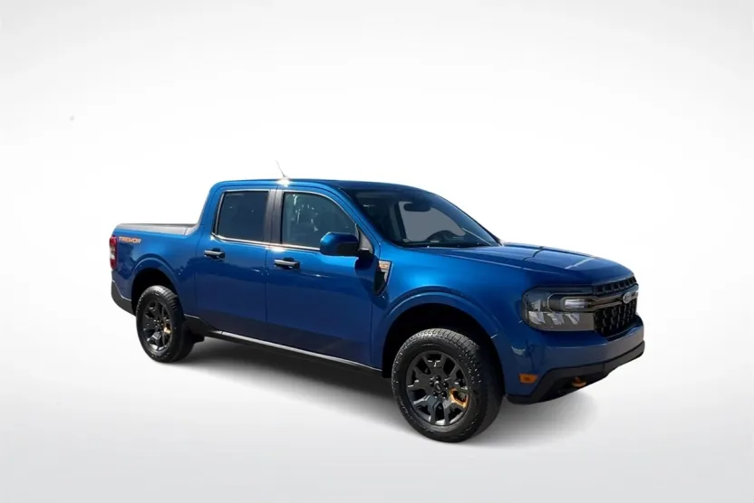 2023 Ford Maverick XLT photo 1