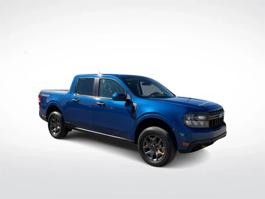 2023 Ford Maverick XLT photo 1