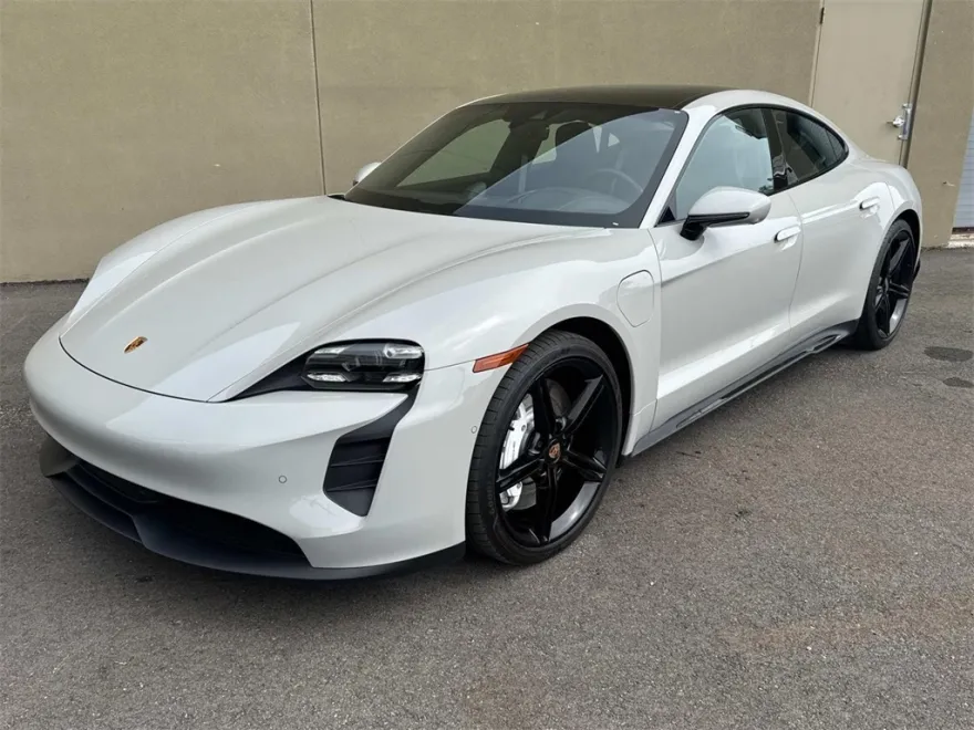 2024 Porsche Taycan 4S photo 1