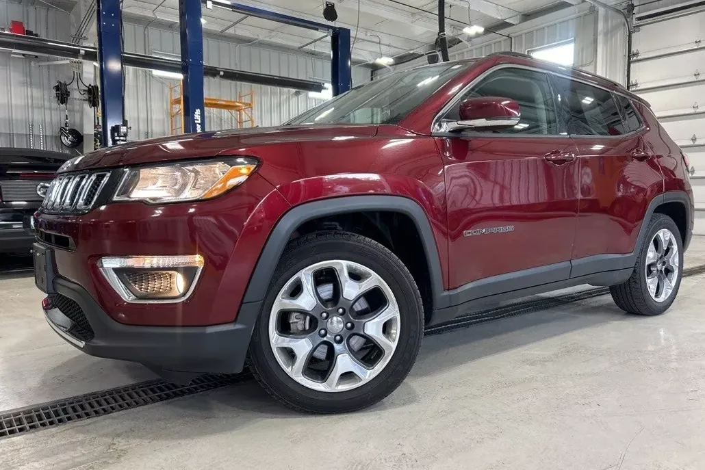 2021 Jeep Compass Limited photo 1